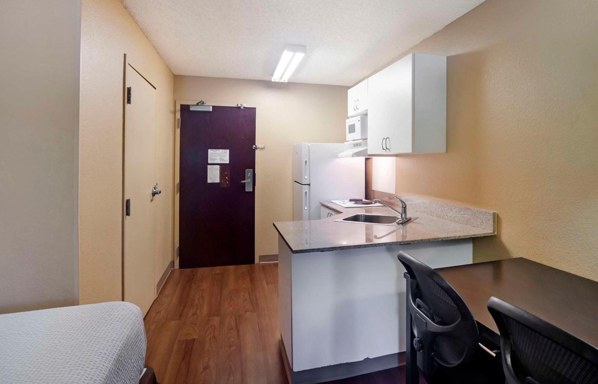 Extended America - - Mission Valley - Stadium Hotel 2*